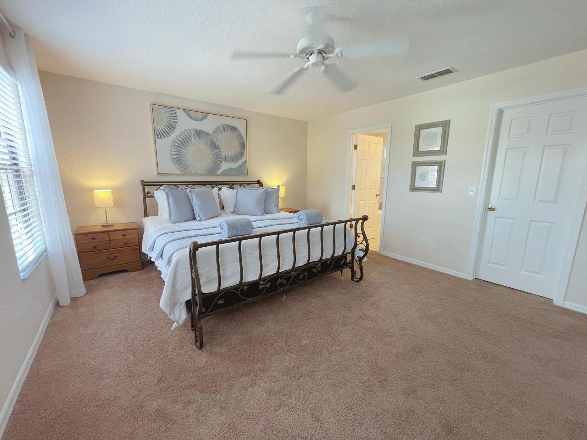 557 -impressive Two Storey Private With South Facing Pool Villa *